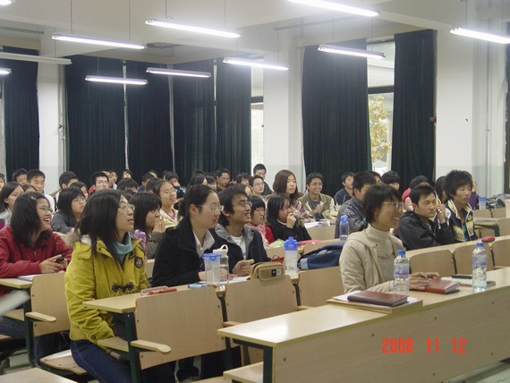 团课现场