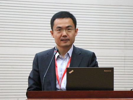 曾晨发表主旨演讲中央财经大学刘航副研究员代表中国互联网经济研究