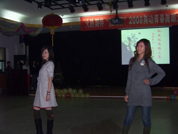 模特队时装表演