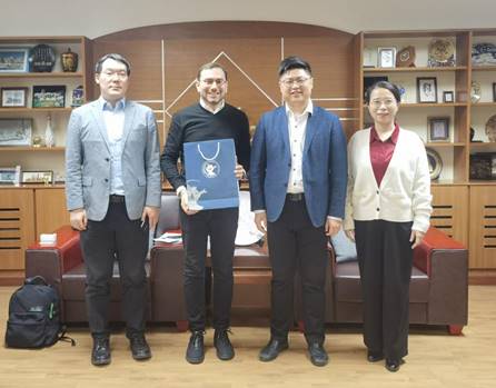 da78f53640606188e021d24bcdf619be